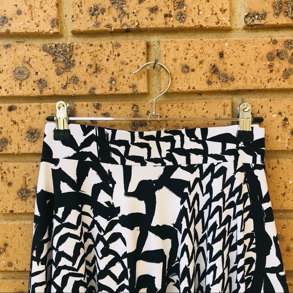 KATIES Asymmetrical Stretch Skirt Black White Size M Smart Casual Event Party - Picture 2 of 7